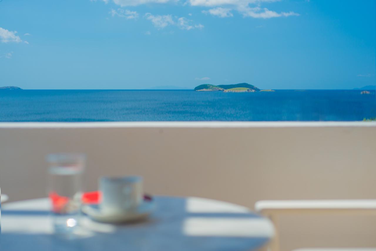 Ostria & Ξενοδοχείο με διαμερίσματα