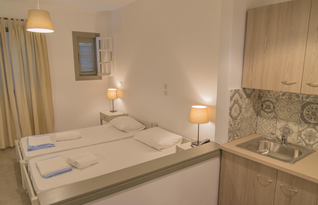 Ξενοδοχείο με διαμερίσματα Ostria &