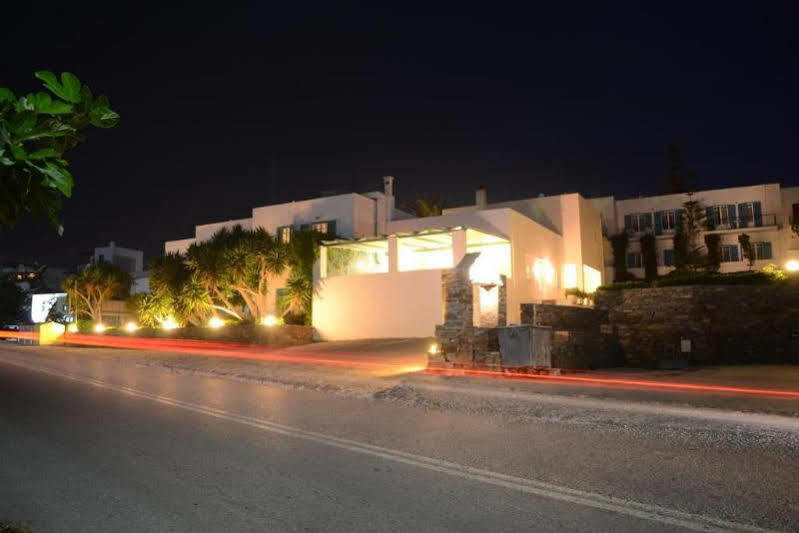 Ξενοδοχείο με διαμερίσματα Ostria &